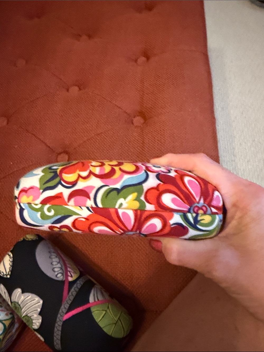 Vera Bradley Floral Multicolor Sunglasses Holder - Picture 6 of 9